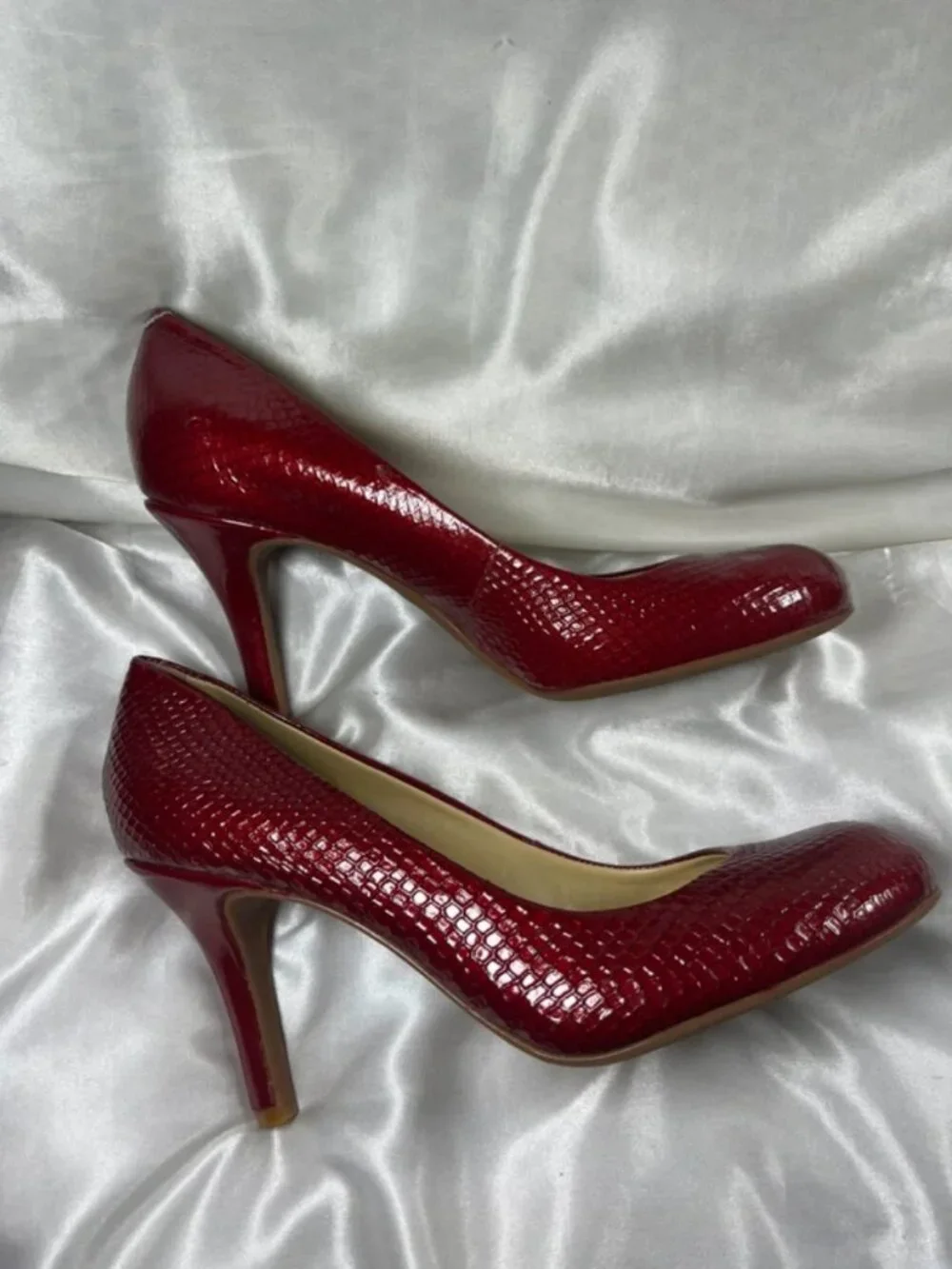 Gianni Bini Metallic Red Heels